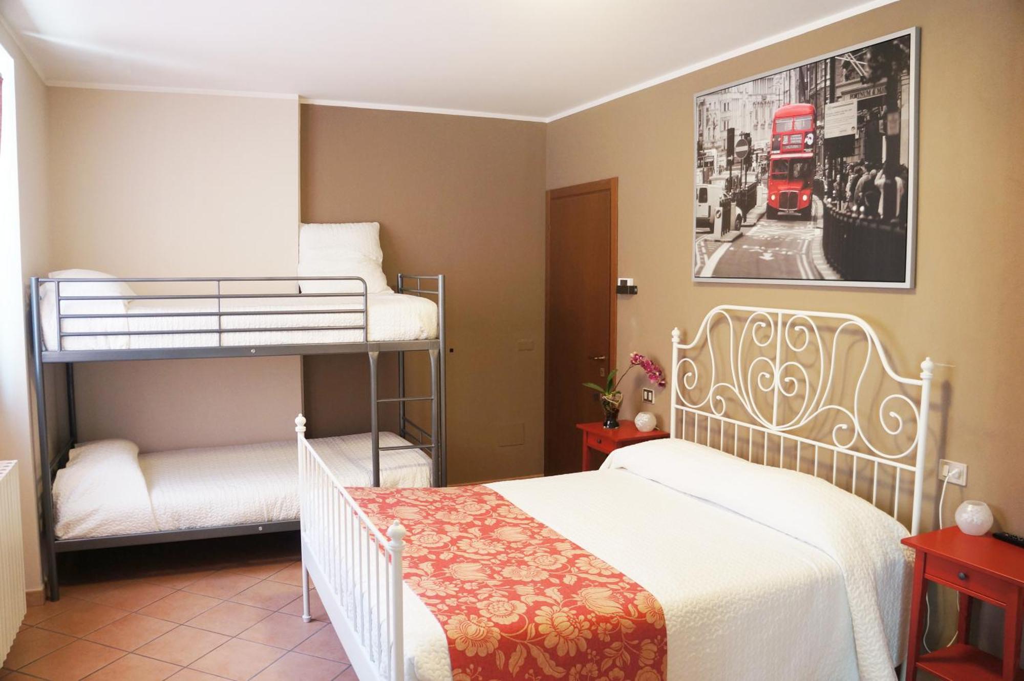 Alexander Rooms Tirano Dış mekan fotoğraf