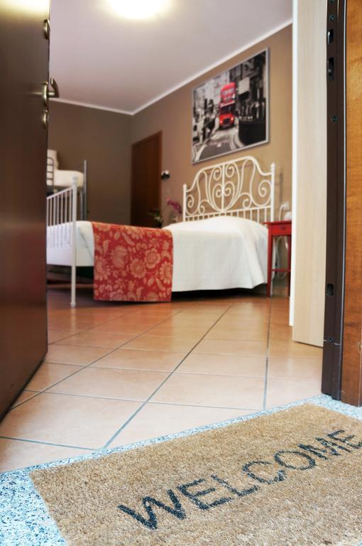 Alexander Rooms Tirano Oda fotoğraf